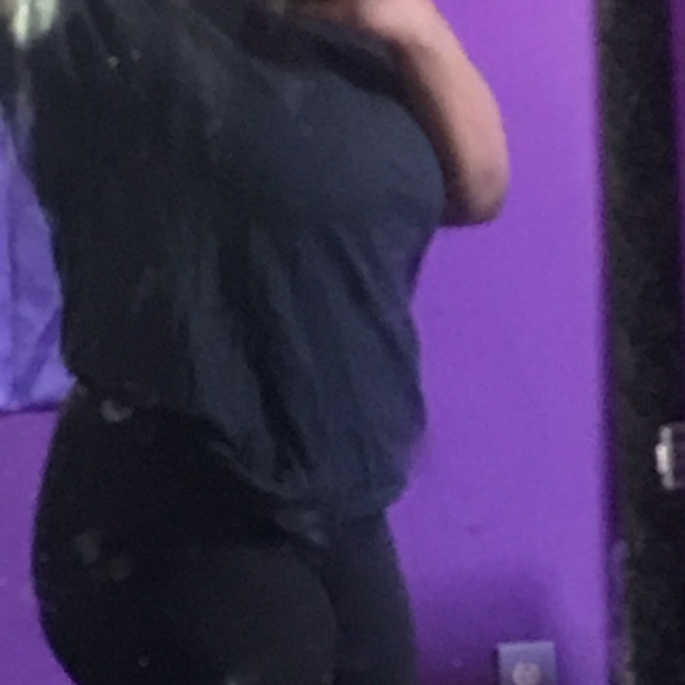 regular black crew neck
